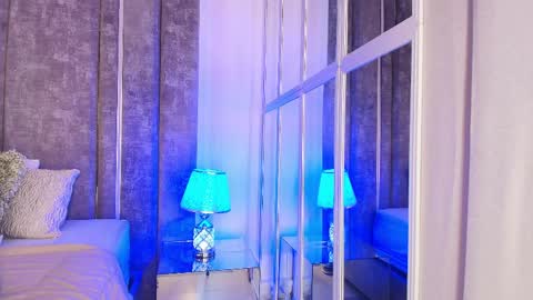     online show from April 4, 11:08 am