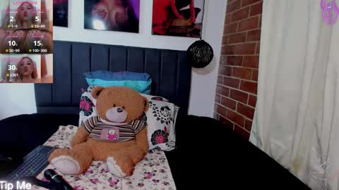  Kylie  online show from October 14, 2:23 am