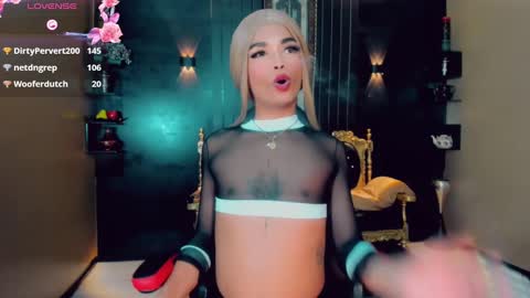 Snapshot of gisele_fox chatting on March 11, 3:59 am Gisel online show from March 11, 3:59 am