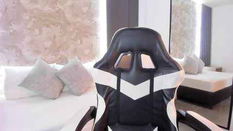 giselle_anelise online show from March 31, 3:30 am