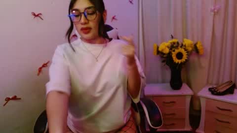 giselle_greey online show from September 27, 5:12 am
