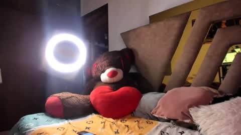 Snapshot of giselreyes1 chatting on December 2, 8:48 pm . Gisel Reyes . online show from December 2, 8:48 pm