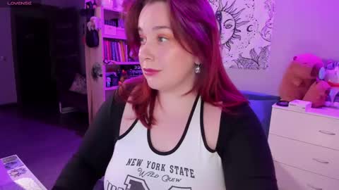Snapshot of gitera_ chatting on February 14, 9:32 pm AlexaMillis online show from February 14, 9:32 pm