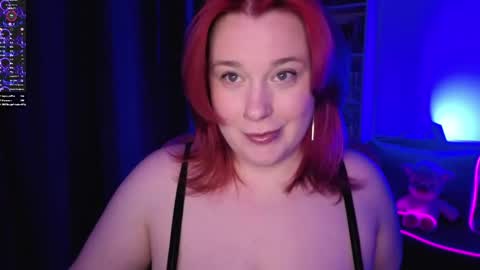 AlexaMillis online show from May 26, 9:33 pm