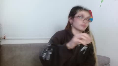 Snapshot of giulietta_mon chatting on July 4, 4:40 am Giulietta online show from July 4, 4:40 am