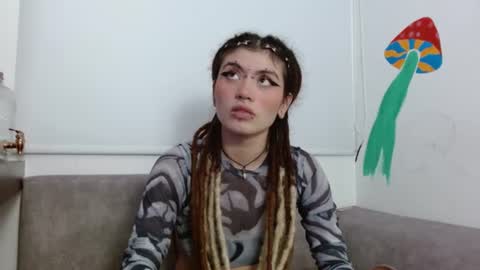 Snapshot of giulietta_mon chatting on July 22, 1:52 am Giulietta online show from July 22, 1:52 am
