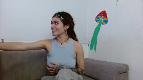 Snapshot of giulietta_mon chatting on July 28, 3:46 am Giulietta online show from July 28, 3:46 am
