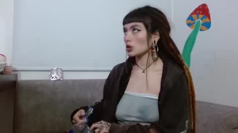 Snapshot of giulietta_mon chatting on August 6, 12:34 am Giulietta online show from August 6, 12:34 am