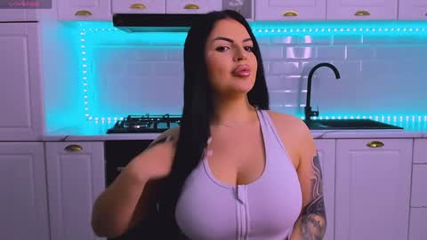 Giulia online show from March 19, 9:30 pm