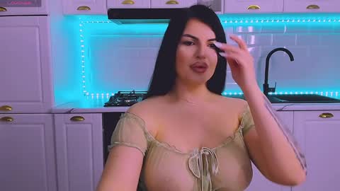 Giulia online show from March 31, 9:04 pm