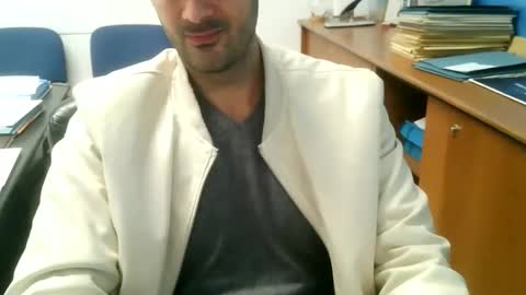 giuseppevai1 online show from October 18, 9:21 am