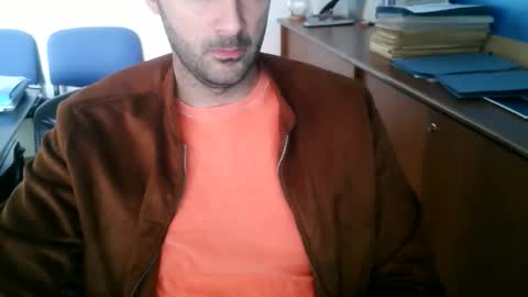 giuseppevai1 online show from November 8, 10:37 am