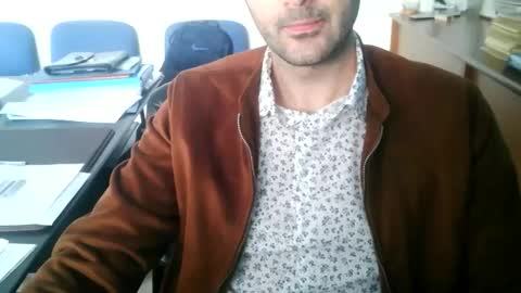 giuseppevai1 online show from April 13, 7:14 am