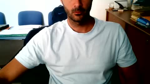 Snapshot of giuseppevai1 chatting on July 13, 9:56 am giuseppevai1 online show from July 13, 9:56 am