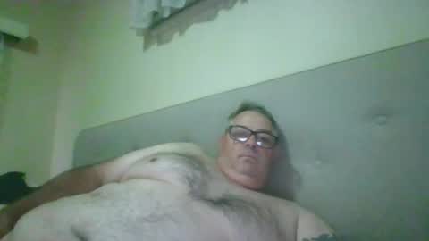 Snapshot of gixxer06 chatting on March 15, 7:03 am bi Gixxer online show from March 15, 7:03 am