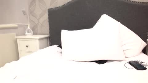 Snapshot of gizzlemcclizzle chatting on October 28, 1:58 pm Chad Thunderstroke and Bianca online show from October 28, 1:58 pm