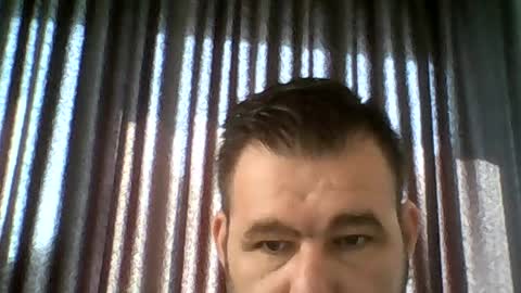 Snapshot of gjleeke chatting on June 20, 8:06 am guzz online show from June 20, 8:06 am