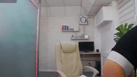       online show from March 2, 6:37 am