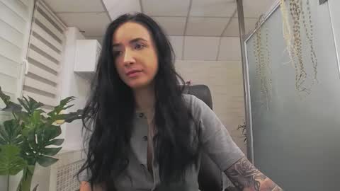       online show from December 15, 4:28 am