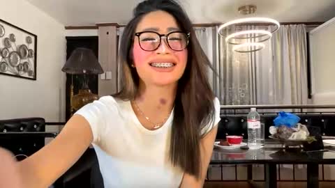 gleiahong online show from March 13, 4:57 pm