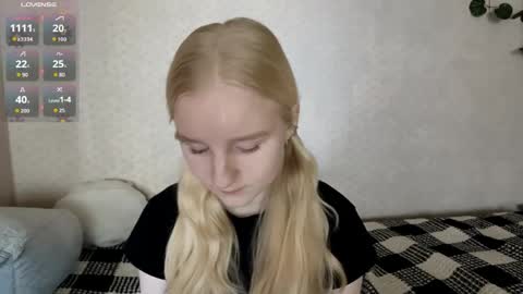 Laura online show from May 2, 9:03 am