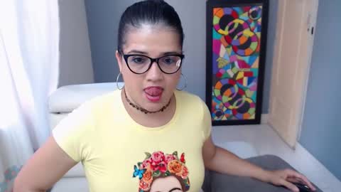 Snapshot of glennddastar chatting on March 19, 9:08 pm GlennddaStar online show from March 19, 9:08 pm