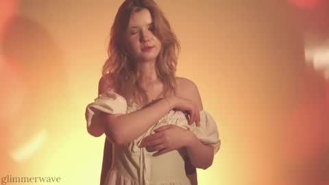 Snapshot of glimmerwave chatting on January 13, 7:08 pm Gracia online show from January 13, 7:08 pm