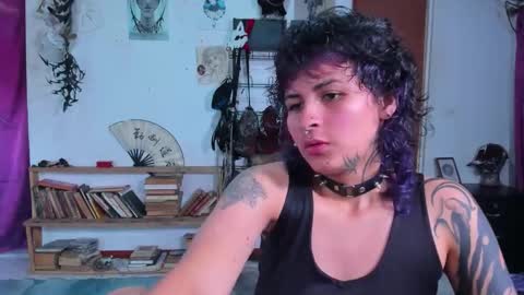 Snapshot of glitch_doll chatting on October 16, 3:46 pm NYX online show from October 16, 3:46 pm