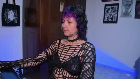 Snapshot of glitch_doll chatting on November 20, 3:34 pm NYX online show from November 20, 3:34 pm