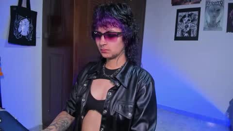 Snapshot of glitch_doll chatting on November 26, 3:13 pm NYX online show from November 26, 3:13 pm