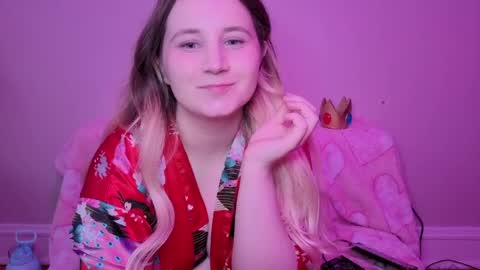 Glitch online show from April 19, 11:09 am