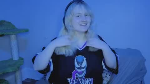 Glitch online show from July 4, 5:35 am
