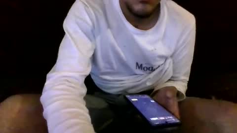 Snapshot of glly555 chatting on March 15, 8:42 am glly555 online show from March 15, 8:42 am