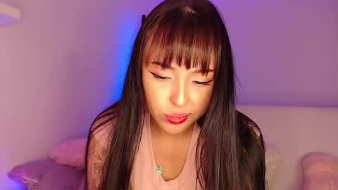 Mimi online show from December 18, 7:19 pm