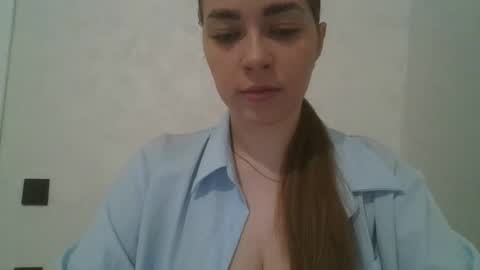 Snapshot of gloria954807 chatting on February 4, 9:20 pm gloria954807 online show from February 4, 9:20 pm