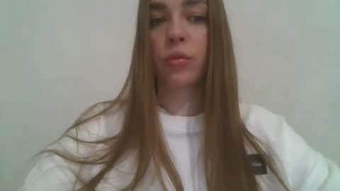 Snapshot of gloria954807 chatting on March 19, 5:28 pm gloria954807 online show from March 19, 5:28 pm
