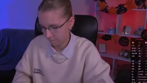 Snapshot of gloria_bubble chatting on November 1, 7:49 pm your dream online show from November 1, 7:49 pm