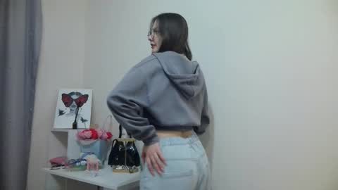 Snapshot of gloria_walker chatting on February 6, 4:10 pm Gloria online show from February 6, 4:10 pm