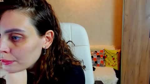 Gloria Wood online show from November 15, 6:26 pm