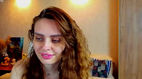 Gloria Wood online show from April 1, 6:16 pm