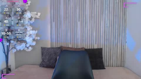 Snapshot of glory_girl chatting on November 19, 3:01 pm glory_girl online show from November 19, 3:01 pm