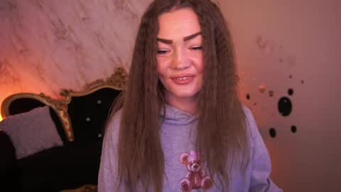 glow_kitten online show from April 2, 12:14 pm