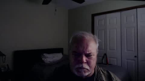 Snapshot of gmctruckguy chatting on May 24, 4:01 pm gmctruckguy online show from May 24, 4:01 pm