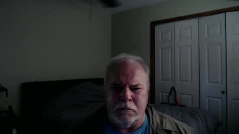 Snapshot of gmctruckguy chatting on June 14, 9:17 pm gmctruckguy online show from June 14, 9:17 pm