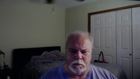 Snapshot of gmctruckguy chatting on June 29, 5:46 pm gmctruckguy online show from June 29, 5:46 pm