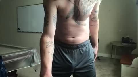 gnarlybarly2 online show from February 4, 10:04 pm