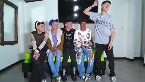 Snapshot of gnecos chatting on October 31, 6:42 pm THOMAS AND DAMIAND online show from October 31, 6:42 pm