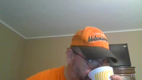 IDKIDCIDGAF online show from February 5, 11:48 am