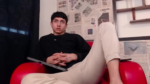 Snapshot of god_of_olympus1 chatting on November 26, 2:29 pm steven online show from November 26, 2:29 pm