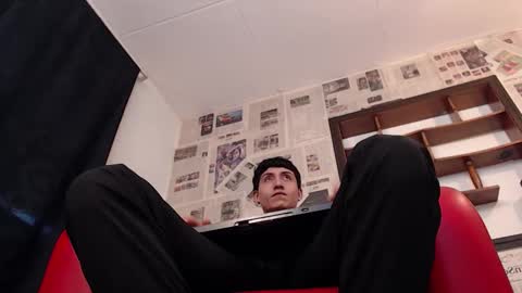 Snapshot of god_of_olympus1 chatting on December 4, 1:20 pm steven online show from December 4, 1:20 pm